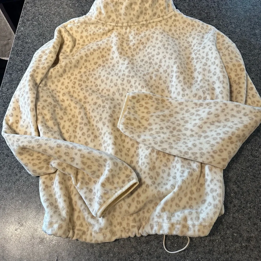 Bebe sport leopard pull over - Picture 2 of 2